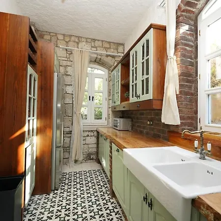 别墅 Private With Pool 150 M From The Sea - 4 Bathrooms - 8 People Çeşme