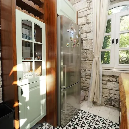 Private With Pool 150 M From The Sea - 4 Bathrooms - 8 People 别墅 Çeşme