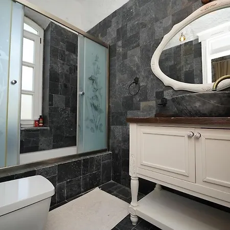 别墅 Private With Pool 150 M From The Sea - 4 Bathrooms - 8 People *