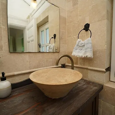 别墅 Private With Pool 150 M From The Sea - 4 Bathrooms - 8 People Çeşme