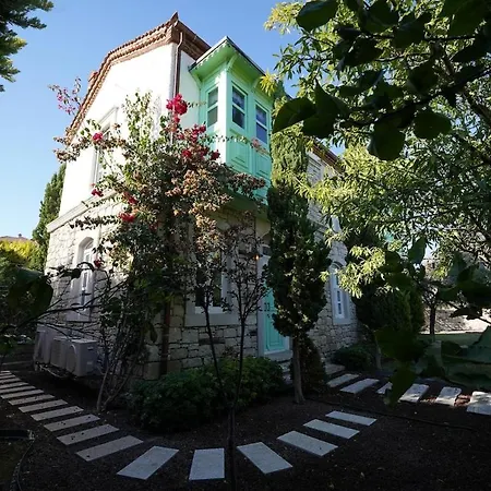 Private With Pool 150 M From The Sea - 4 Bathrooms - 8 People 别墅 Çeşme