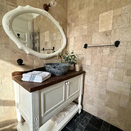 Private With Pool 150 M From The Sea - 4 Bathrooms - 8 People 别墅 *