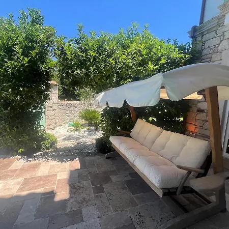 Private With Pool 150 M From The Sea - 4 Bathrooms - 8 People 别墅 Çeşme