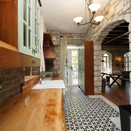 Villa Private With Pool 150 M From The Sea - 4 Bathrooms - 8 People *