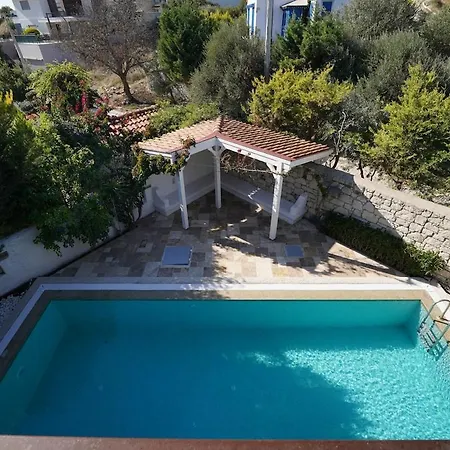 Private With Pool 150 M From The Sea - 4 Bathrooms - 8 People 别墅 *