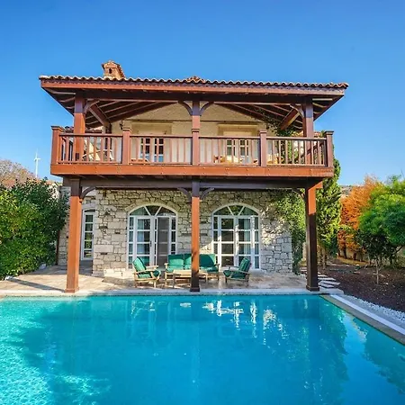 别墅 Private With Pool 150 M From The Sea - 4 Bathrooms - 8 People